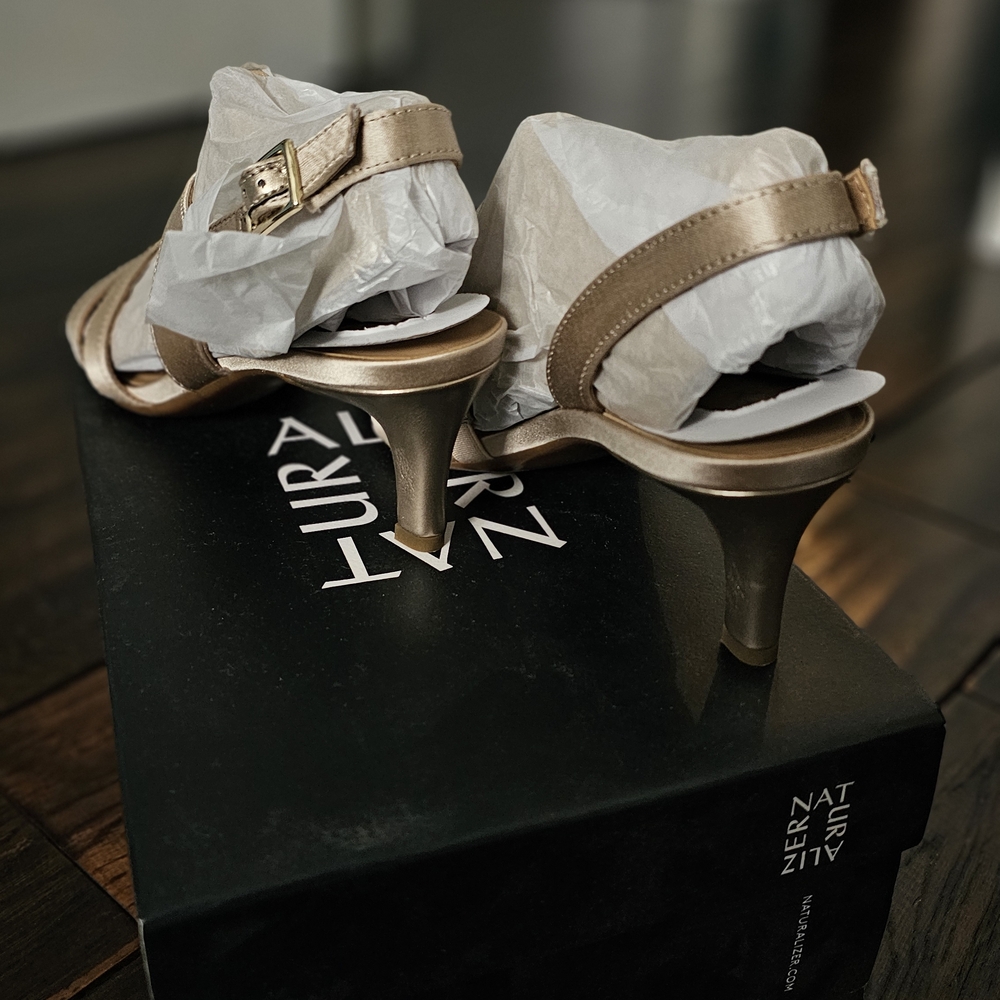 NWT Taimi Naturalizer Beige Strappy Heels Size 6 - Picture 3 of 8